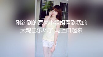 隆过胸的女人，没奶头差评，手感不好