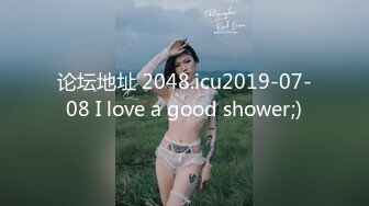 【新片速遞】  花臂纹身嫩妹妹！大白美乳无毛穴！今天有男主草逼，第一视角吃吊，扶吊骑乘位插入，假吊猛捅小穴