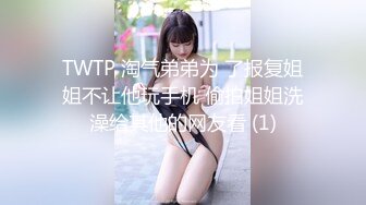 高价约操马尾辫气质兼职御姐，眼镜男迫不及待摸奶子，解开衣服按着头插嘴，大白屁股骑乘抽插，没搞几下就射了