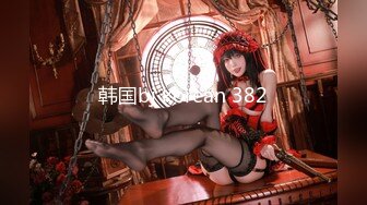 调皮儿子洗手间暗藏摄像头偷窥48岁的无毛B妈妈洗澡3