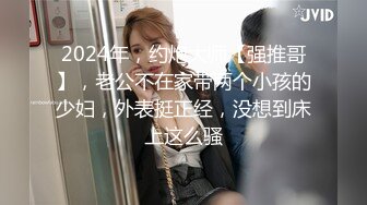 商场女厕全景偷拍JK裙蓓蕾帽大美女尿尿不擦B狂甩尿