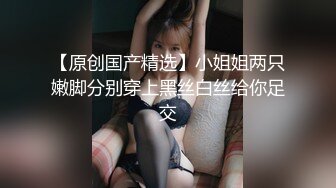 【是蜜桃臀吗】极品学生妹宿舍全裸~紧身裤~大翘臀~美~ ~~！~眼镜妹，反差婊，刺激 (1)