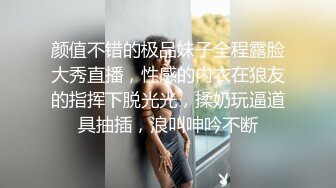 大神潜入办公楼偷窥制服少妇刚刮过B毛的小嫩鲍阴蒂还是粉红色的