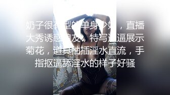 隔壁还有人开着门操