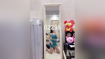 熟女骚货老公一走就来操逼