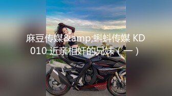 漂亮美女多P 身材娇小 挑战五根大肉棒轮流连续输出 肚皮上 骚逼里 屁屁上射满了精液